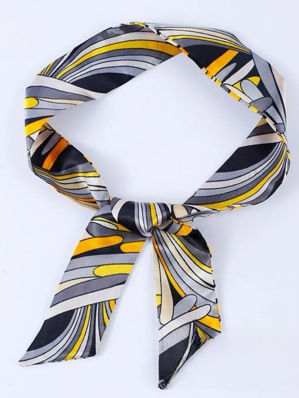 Silk-Tone Chain Print Neck Scarf in Cream & Black